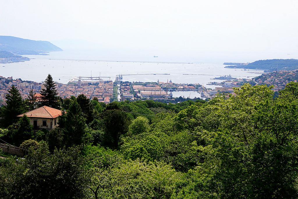 Linus Appartamenti By Breathe Liguria Специя Екстериор снимка